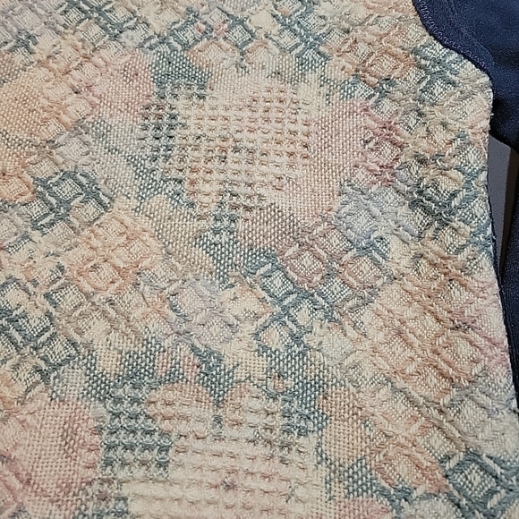 Reworked Aeropostale Women's Hoodie Sz MED Heart Floral Blanket Upcycle OOAK - Picture 8 of 8